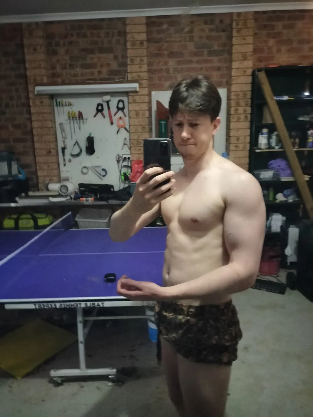 82 kg, first bulk peak